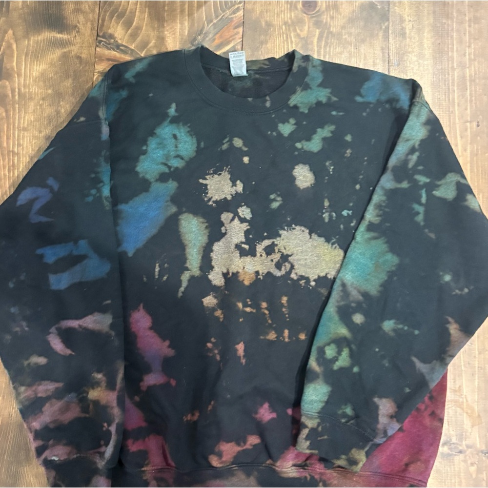 Gildan Uni-Sex Black Reverse Tie-Dye Crewneck Sweater